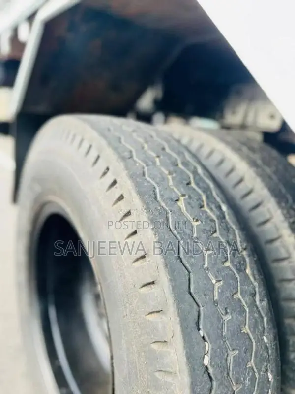 Mitsubishi Cantera 1992 Lorry (Used)