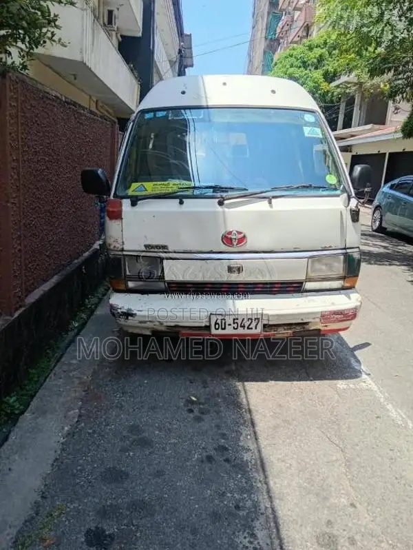 Toyota Toyata 1983 Van (Used)
