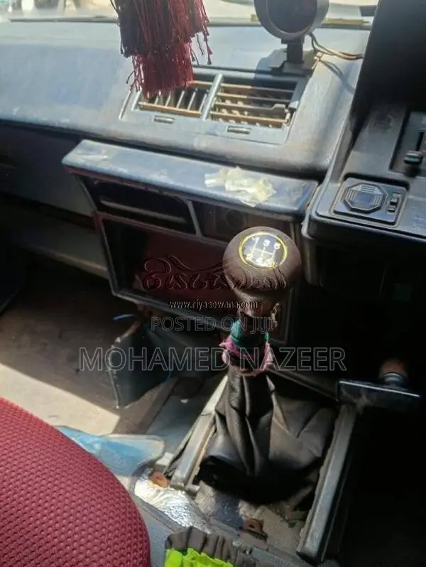 Toyota Toyata 1983 Van (Used)