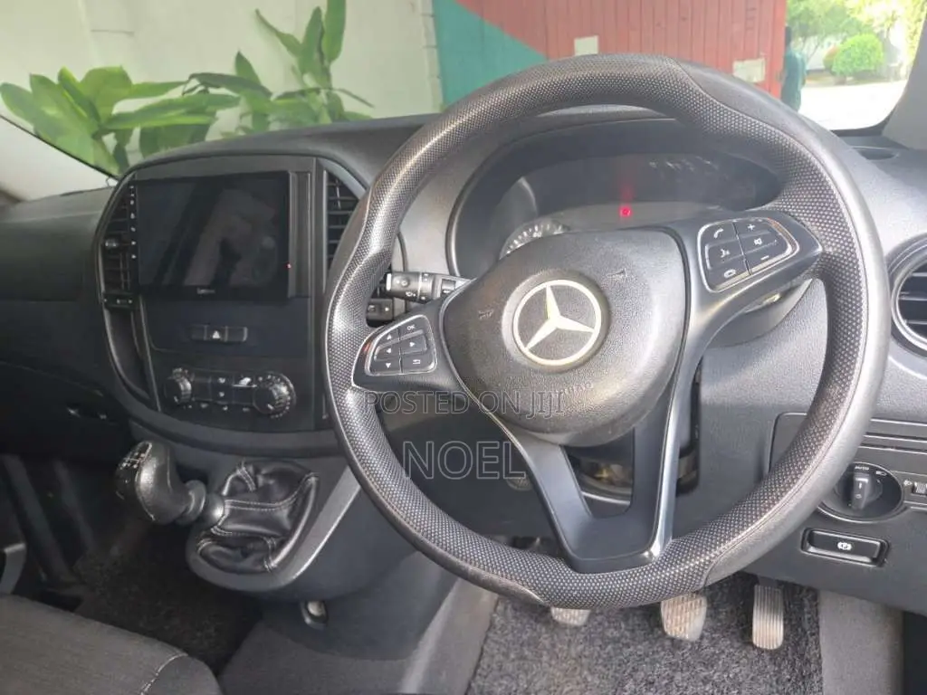 Mercedes-Benz Vito 116 2016 Van (Used)
