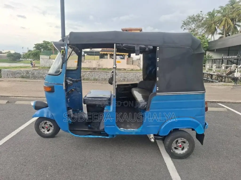 Bajaj 4 Stroke 2008 Three Wheel (Used)