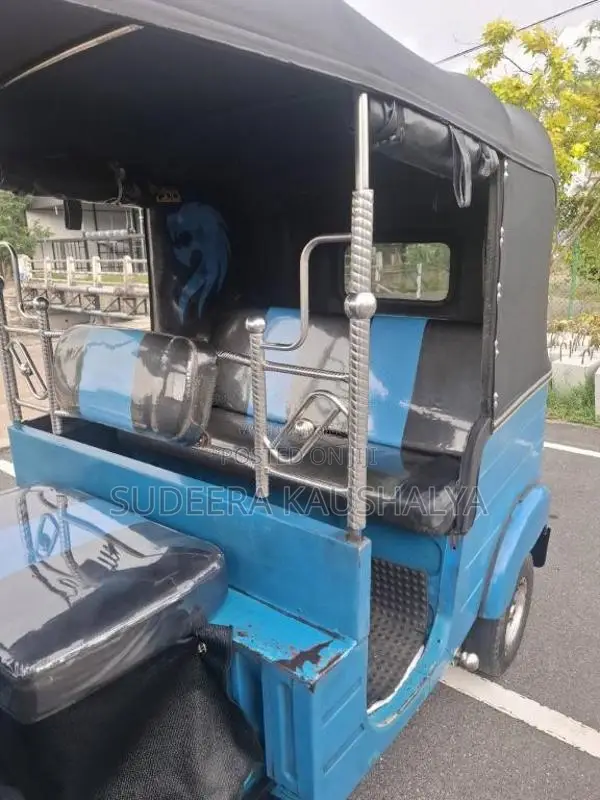 Bajaj 4 Stroke 2008 Three Wheel (Used)