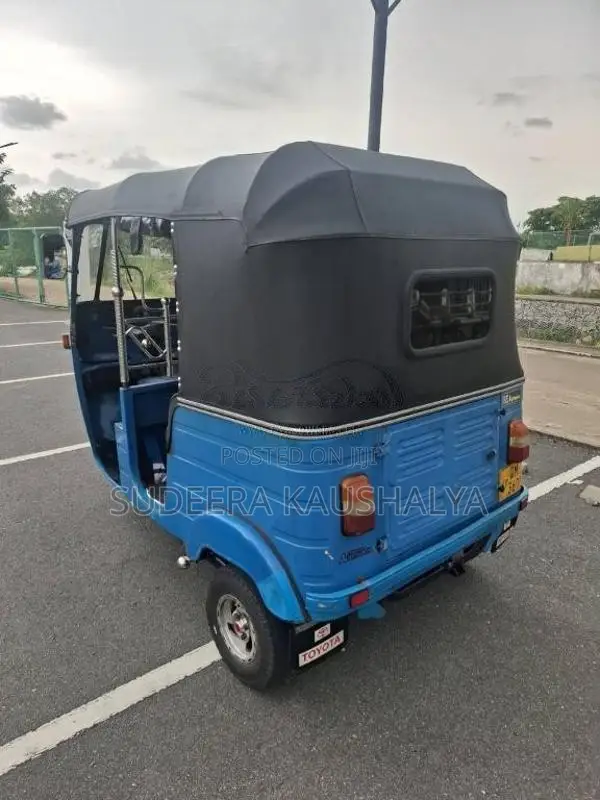 Bajaj 4 Stroke 2008 Three Wheel (Used)