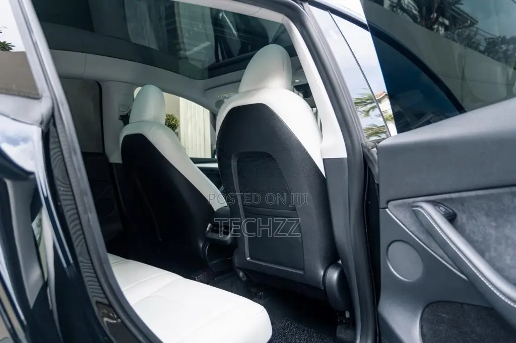 Tesla Model Y 2024 SUV (Used)