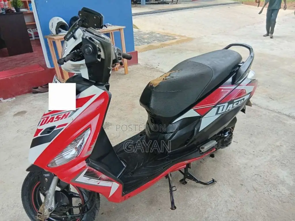 Hero Dash 2016 Motorbike (Used)