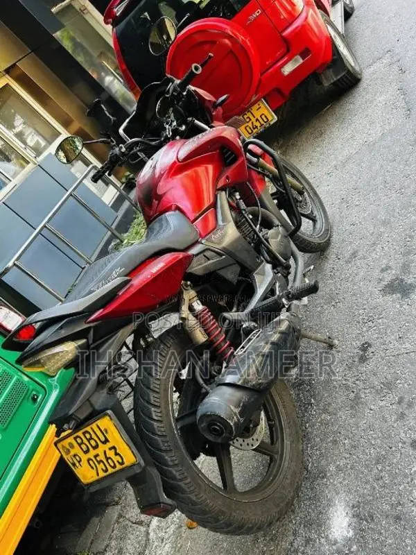 Hero-Honda Hunk 2014 Motorbike (Used)