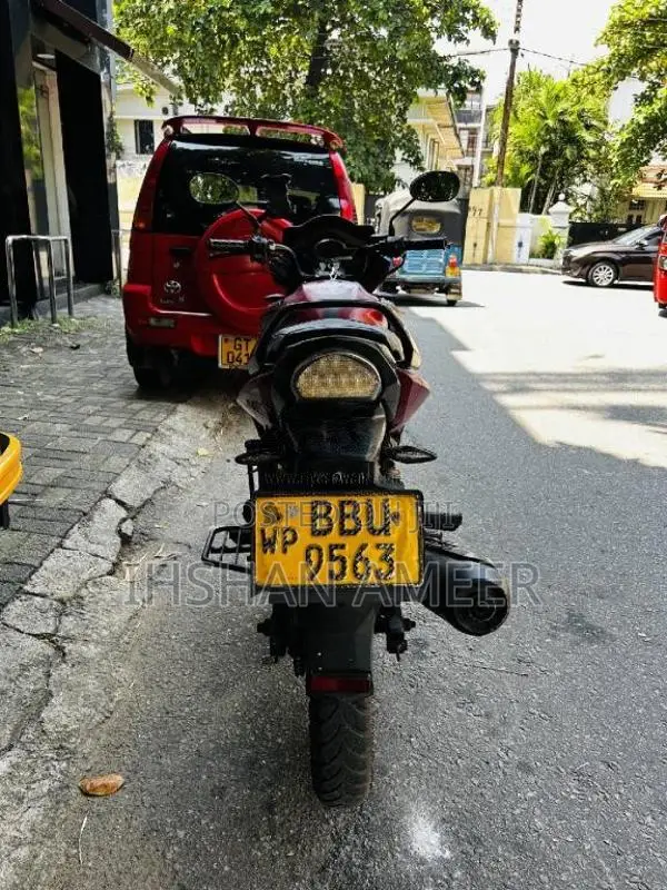Hero-Honda Hunk 2014 Motorbike (Used)