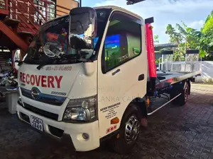 Toyota Carrier 1996 Lorry (Used)