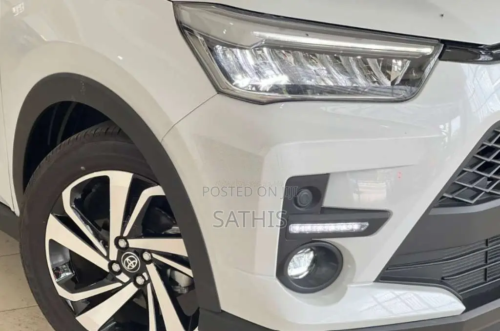 Toyota Raize 2024 SUV (Used)