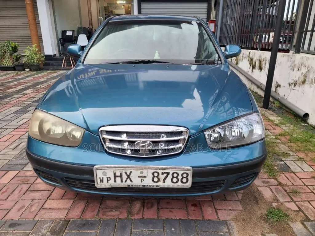 Hyundai Elantra 2000 Car (Used)