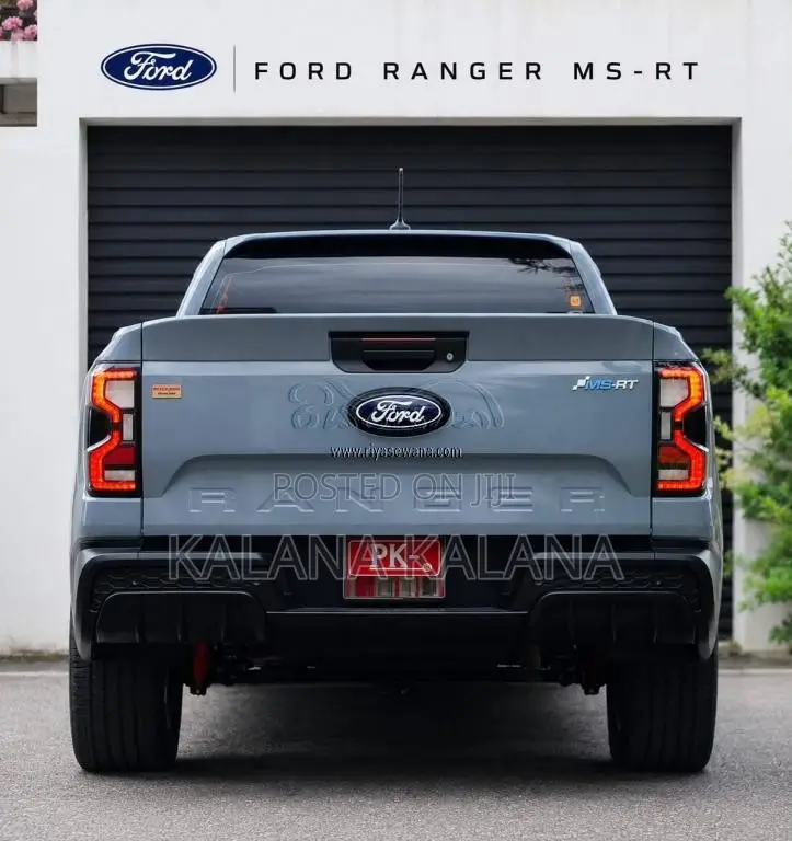Ford Registered 2025 SUV (Used)
