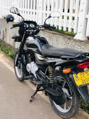 Bajaj Platina 2017 Motorbike (Used)