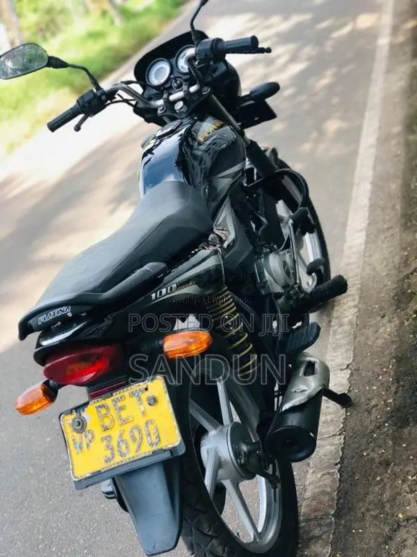 Bajaj Platina 2017 Motorbike (Used)