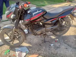 Bajaj Pulsar 2017 Motorbike (Used)