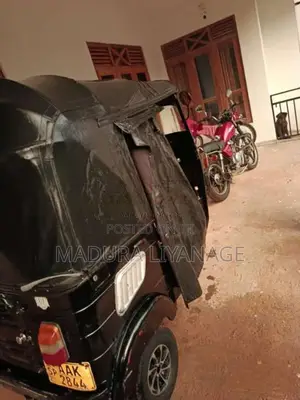 Bajaj 4 Stroke 2013 Three Wheel (Used)