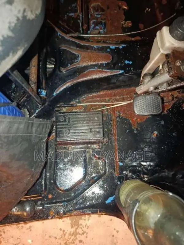 Bajaj 4 Stroke 2013 Three Wheel (Used)