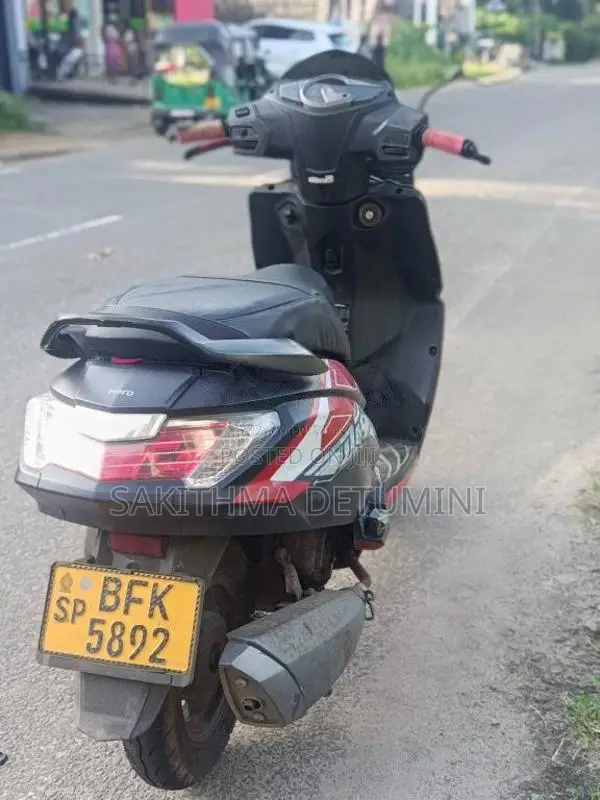 Hero Dash 2018 Motorbike (Used)