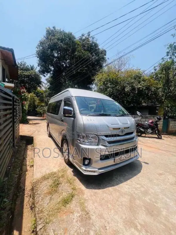 Toyota KDH High Roof 222 2006 Van (Used)