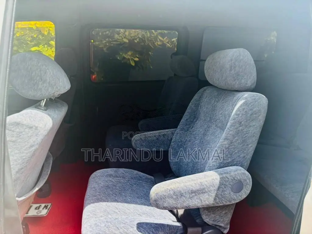 Toyota Noah KR42 2005 Van (Used)