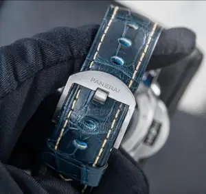 Panerai Luminor Gmt - 42mm