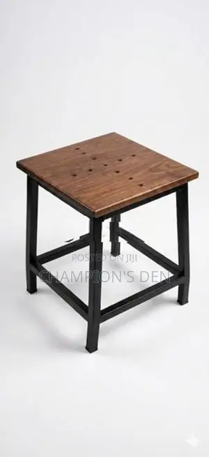Carrom Playing Stool
