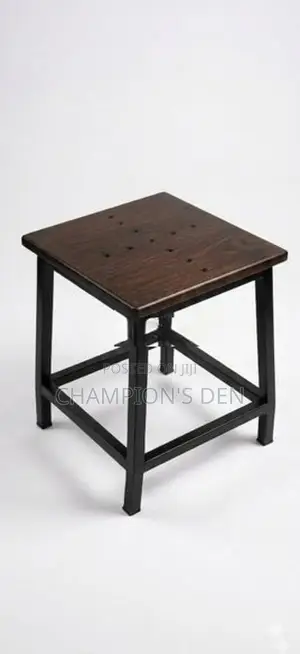 Carrom Playing Stool