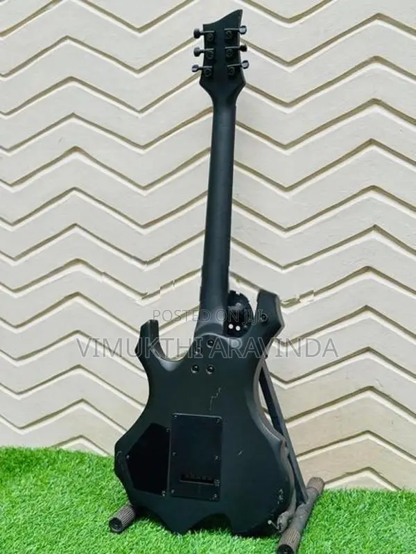 Electric guitar