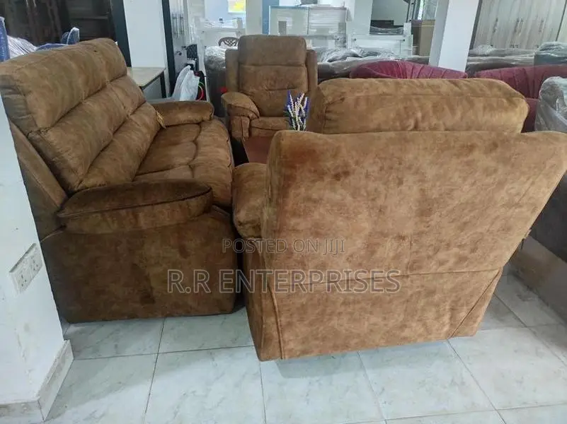Piyestra Sofa Set