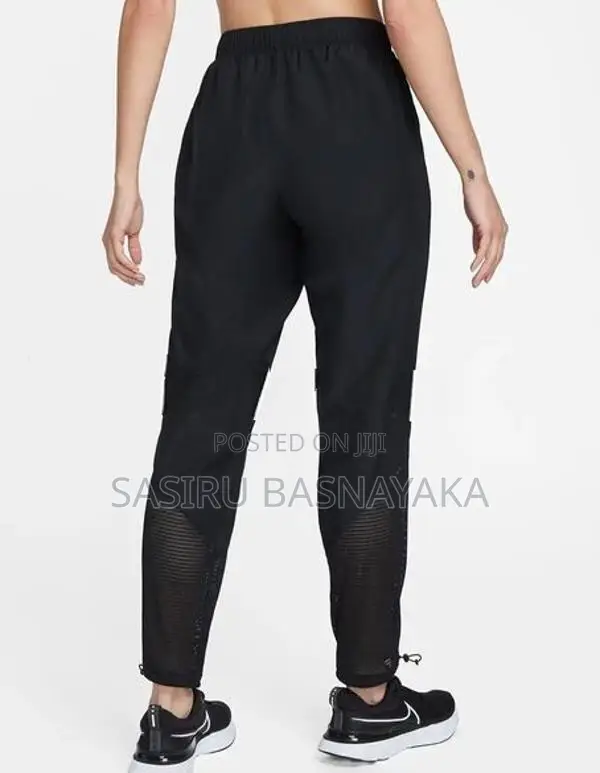 Nike Run Dri-FIT Swoosh Pants
