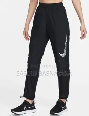 Nike Run Dri-FIT Swoosh Pants