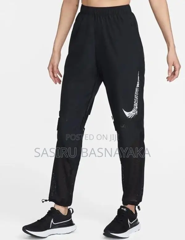 Nike Run Dri-FIT Swoosh Pants