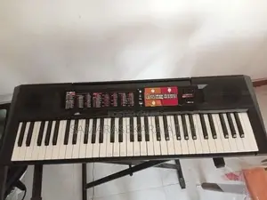 Yamaha PSRF51 Keyboard