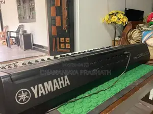 Yamaha SX600 Arranger Keyboard