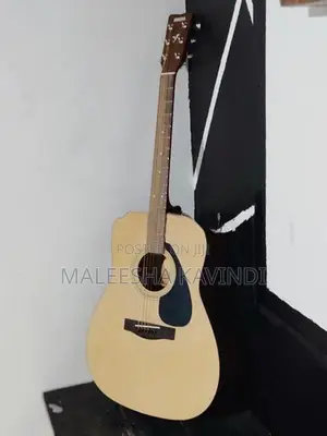 Yamaha F310 Guitar