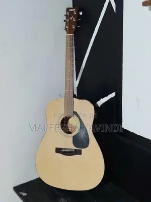 Yamaha F310 Guitar