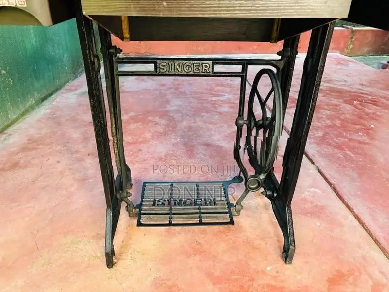 Singer Sewing Machine