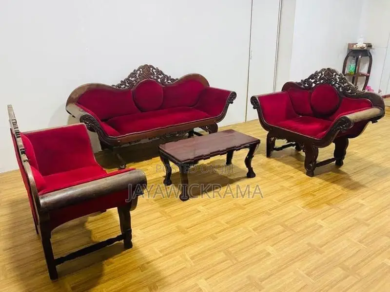 Antique Kavichchi Sofa Set