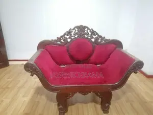Antique Kavichchi Sofa Set