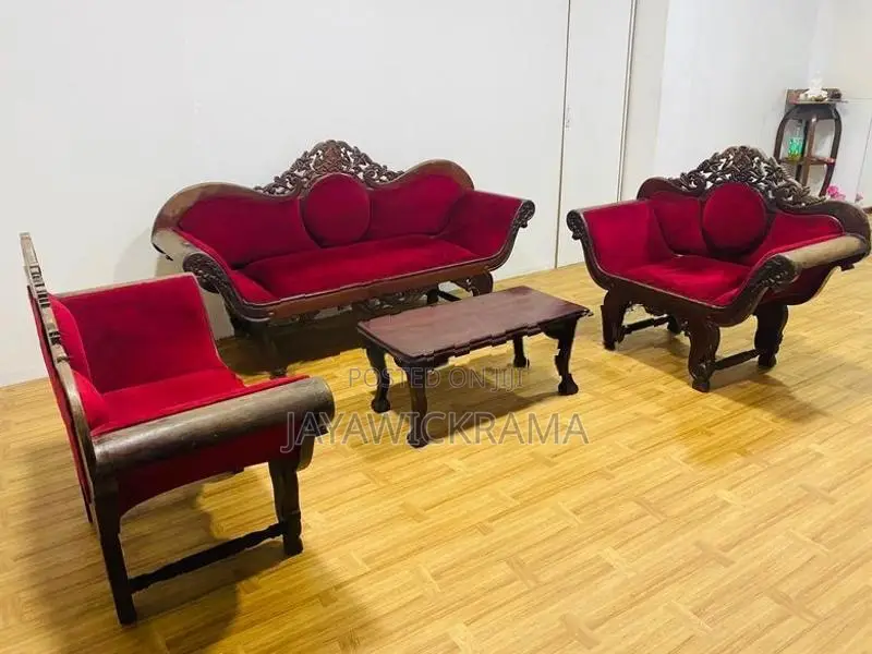Antique Kavichchi Sofa Set