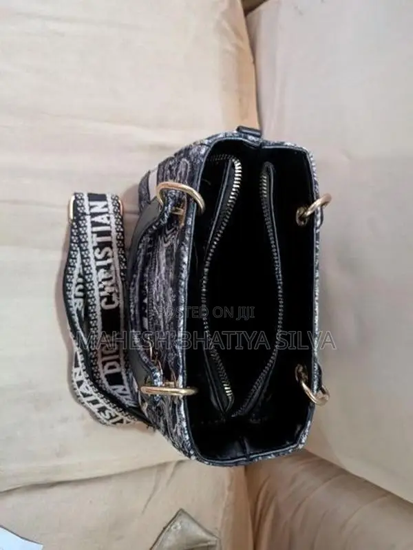 Ladies Hand Bag
