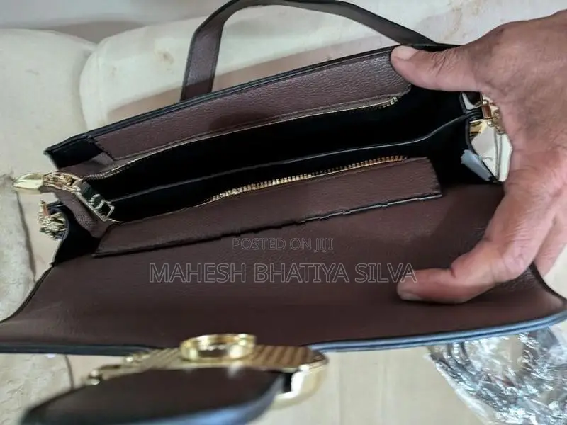 Ladies Hang Bag
