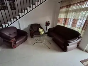 Damro Sofa Set