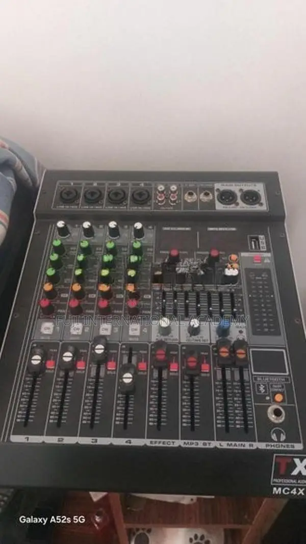 JBL Speakers With TX Professionals Mixer
