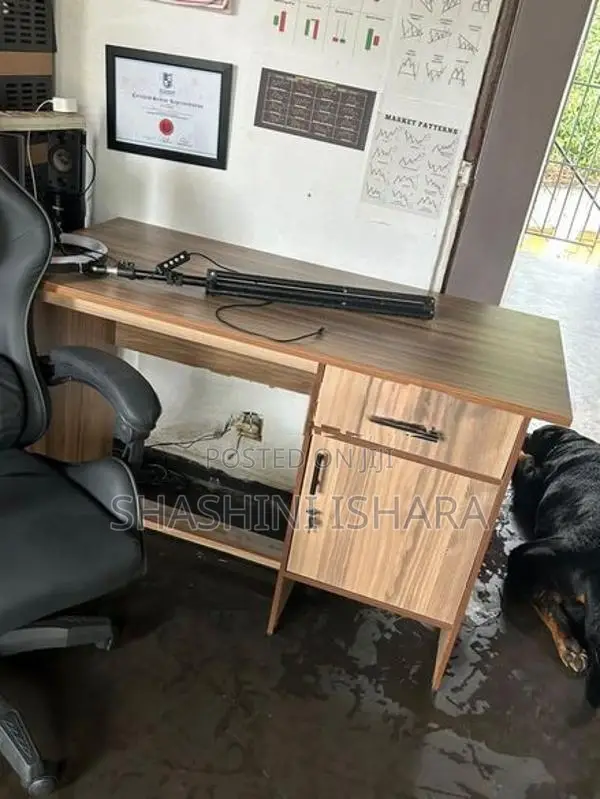 Office Chair With Table