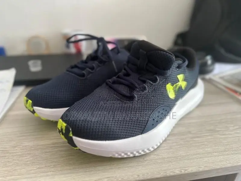 Under Armour Surge 4