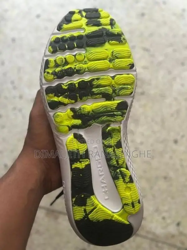 Under Armour Surge 4