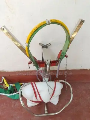 පොල් කඩන මැශිම