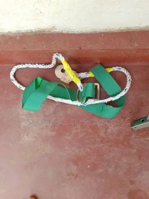 පොල් කඩන මැශිම