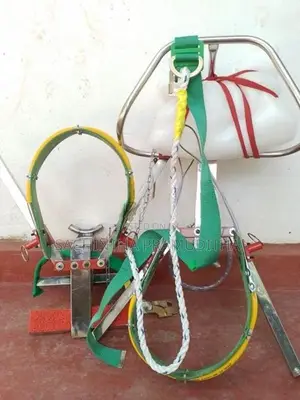 පොල් කඩන මැශිම