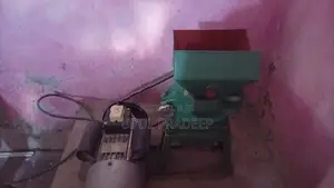 මිරිස් සහ තුනපහ ඇඹරුම් යන්ත්‍ර